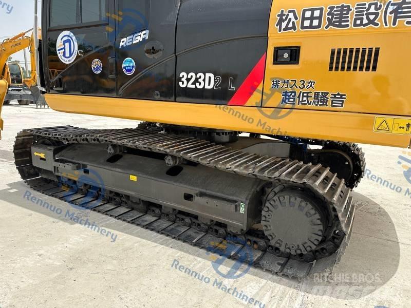 CAT CAT323D2L Гусеничні екскаватори