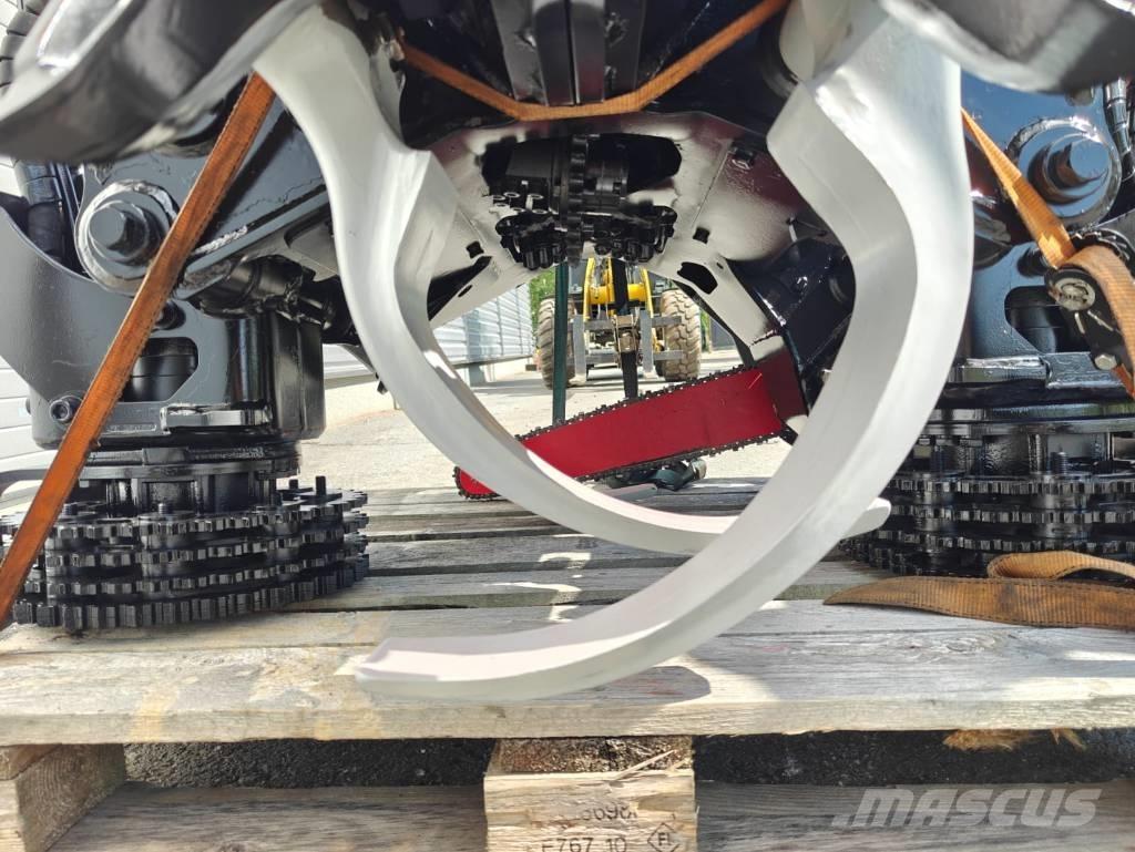 Komatsu C 93 Валочні головки