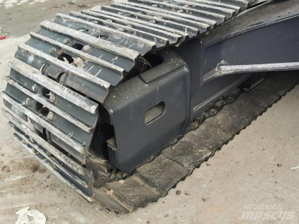 Doosan DX 225 LC Гусеничні екскаватори