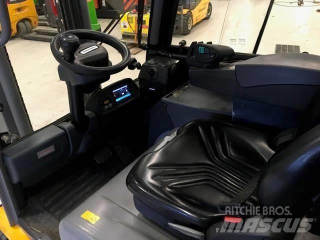 Jungheinrich EFG 320 Електронавантажувачі