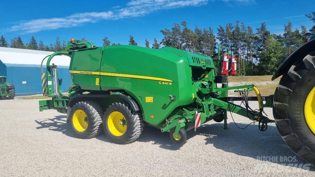 John Deere C441R Рулонні прес-підбирачі