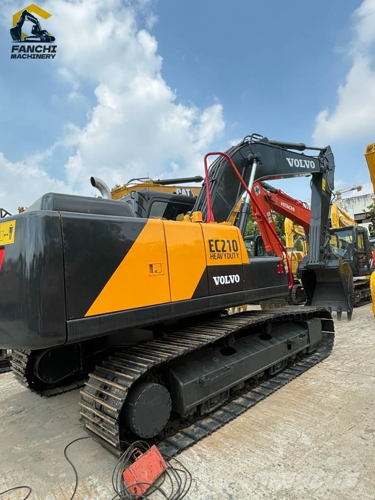 Volvo EC 210 Гусеничні екскаватори