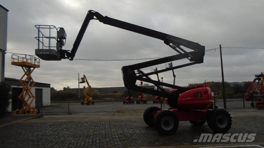 Manitou 200 ATJ Колінчаті підйомники