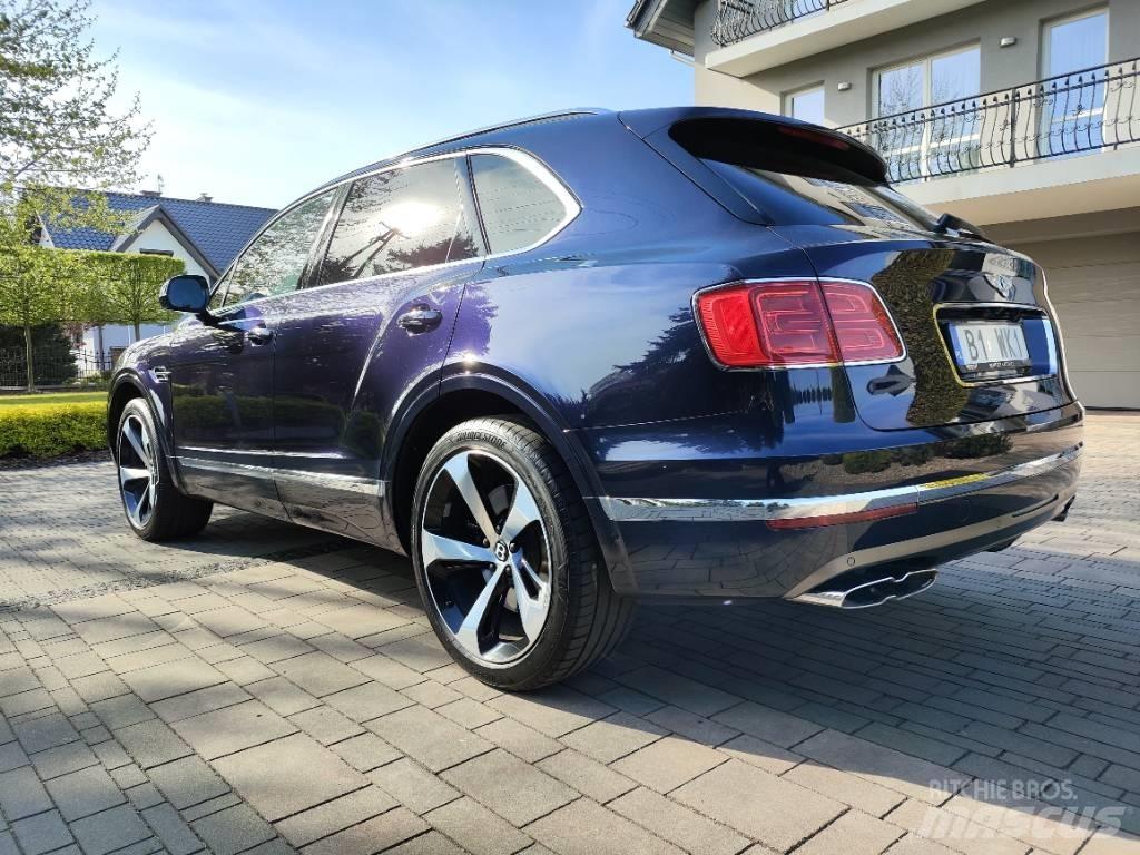 Bentley Bentayga V8 Автомобілі