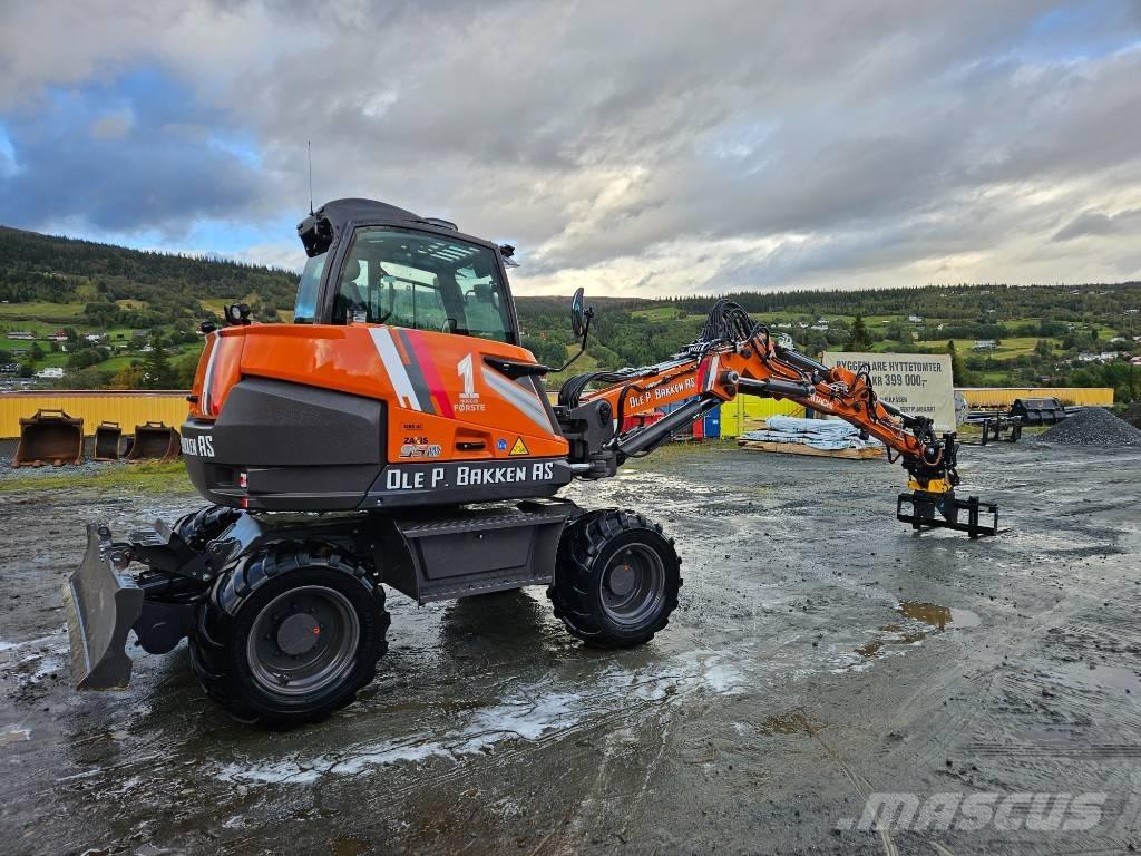 Hitachi ZX 95 W-7 Колісні екскаватори