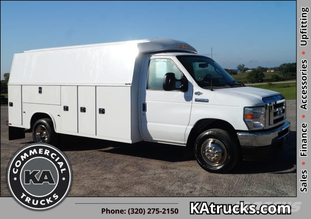 Ford E 450 Пікапи / Бічне розвантаження