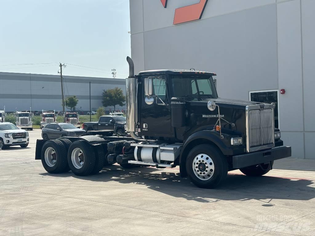 Western Star 4900 Тягачі
