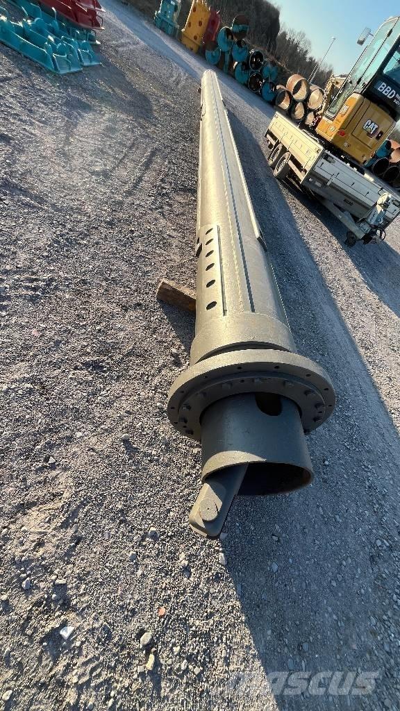 Delmag RH 28 Стаціонарні бурові установки