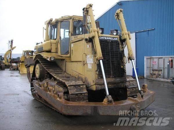 CAT D8N Гусеничні бульдозери