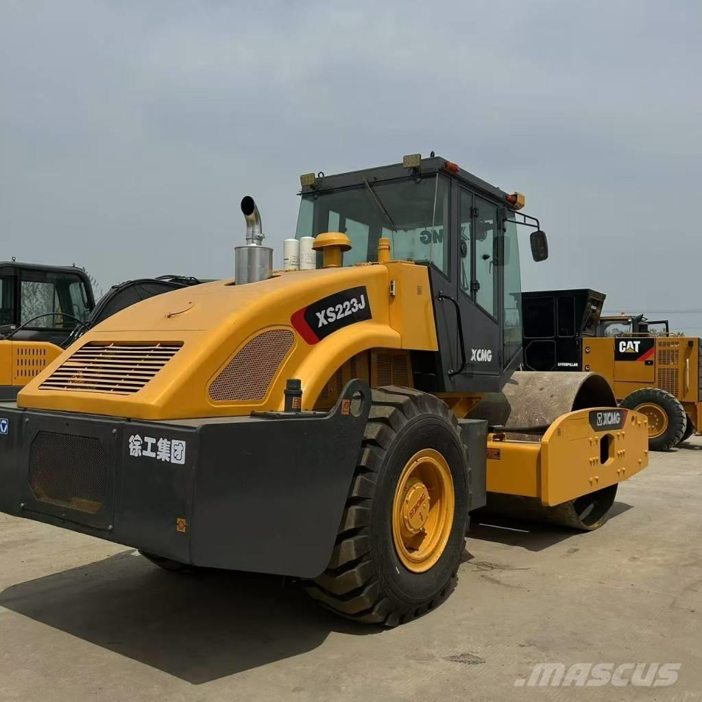 XCMG XS 223 J Грунтові котки