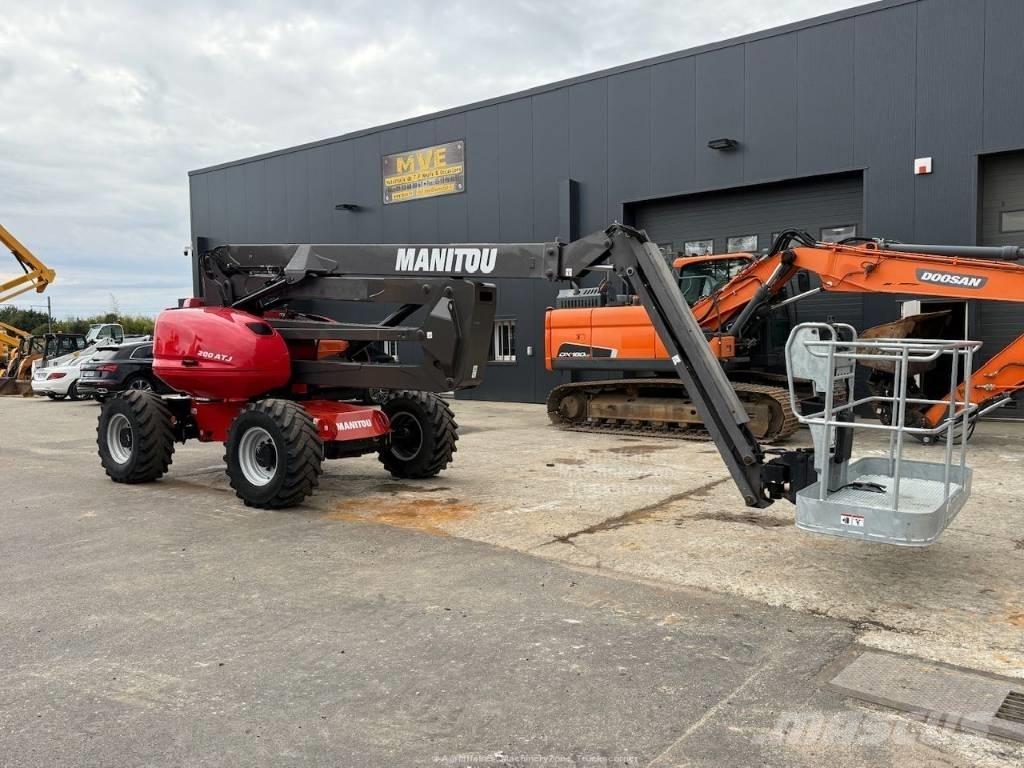 Manitou ATJ 200 Телескопічні підйомники