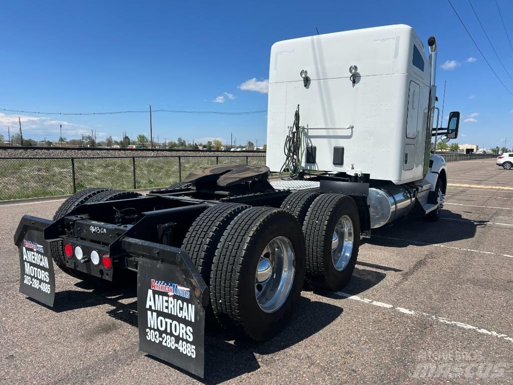 Kenworth T 880 Тягачі