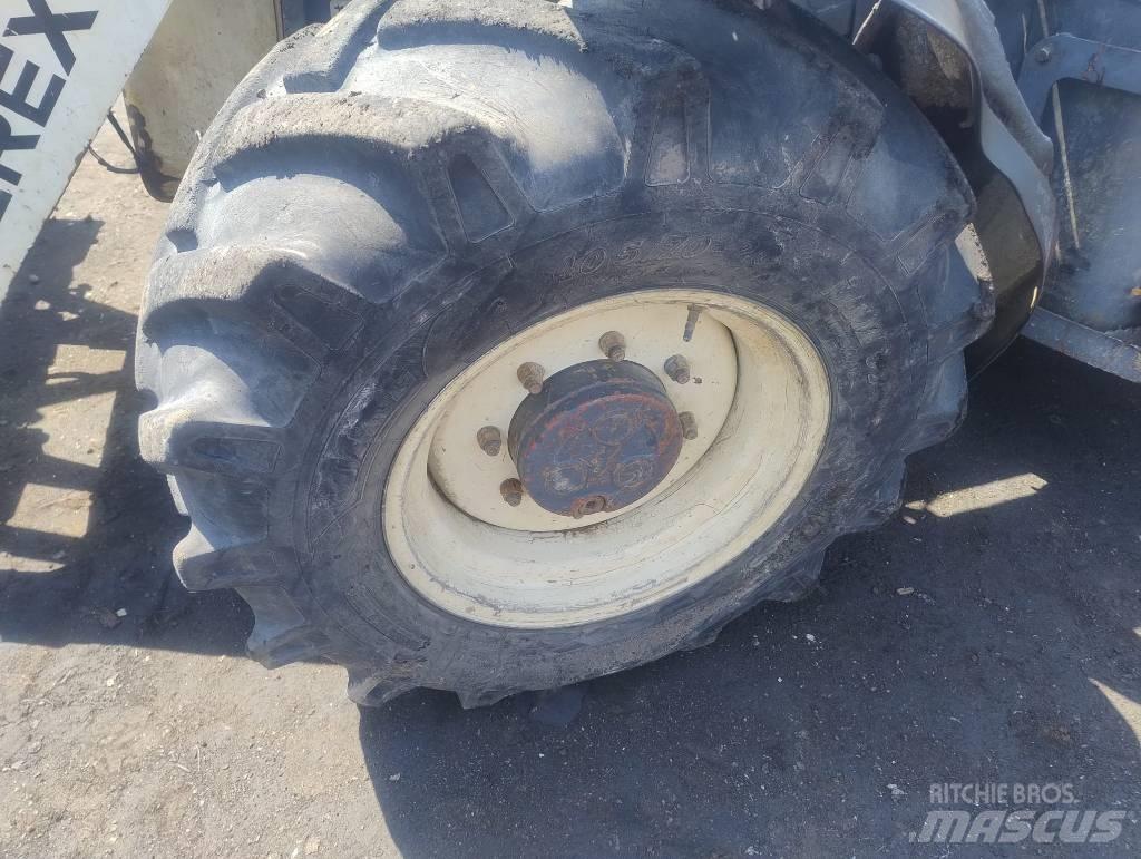 Terex Parts Екскаватори-навантажувачі