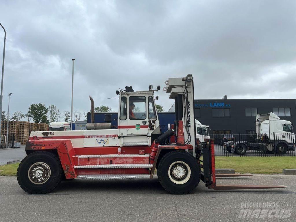 Svetruck 25 120 45 Дизельні навантажувачі