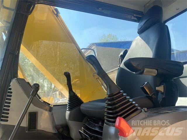 Komatsu PC160-7 Гусеничні екскаватори