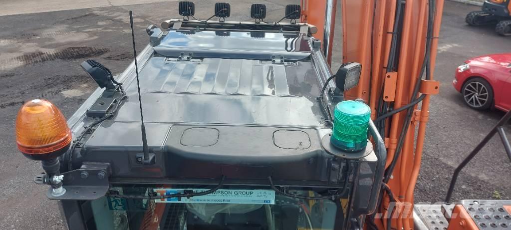 Hitachi ZX130-7 Гусеничні екскаватори