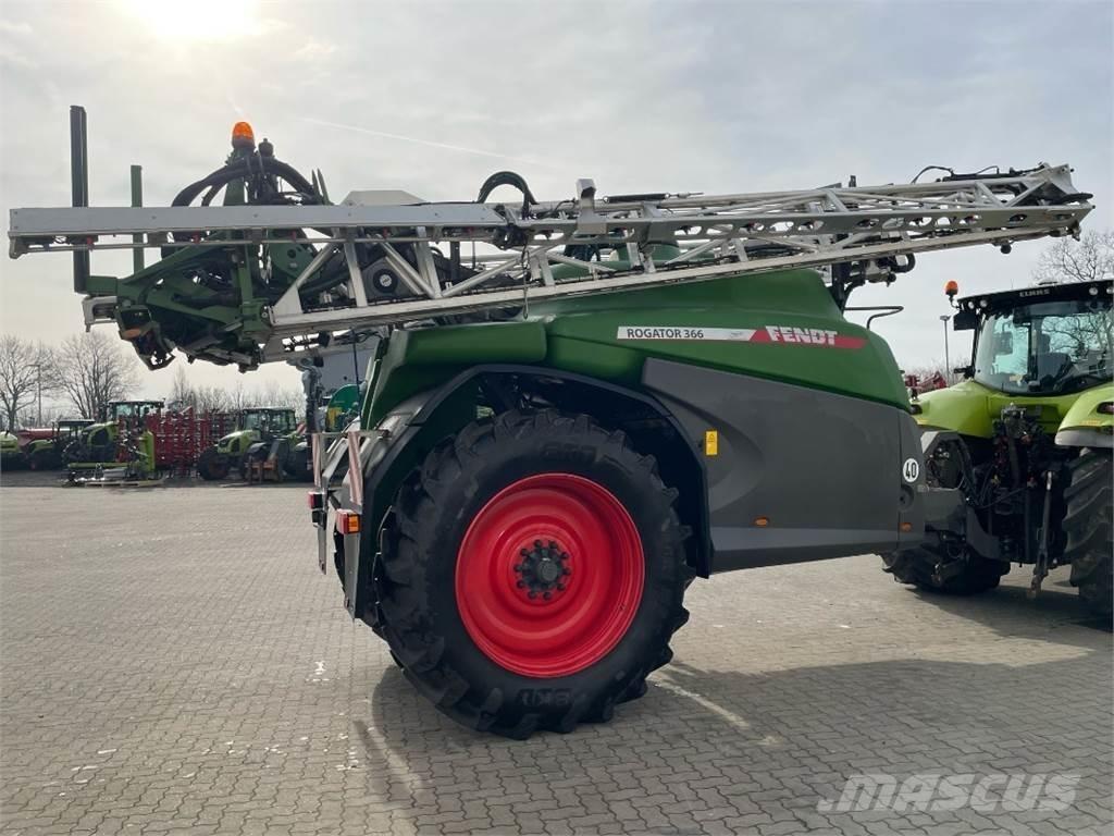 Fendt Rogator 366 Причіпні обприскувачі