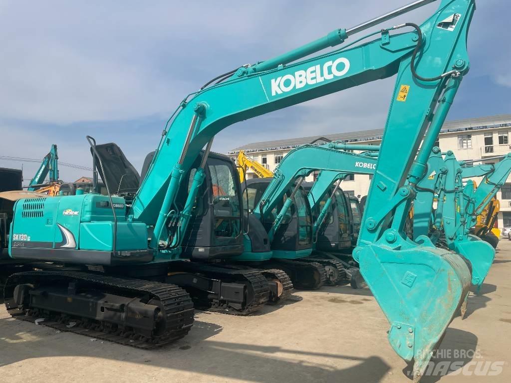 Kobelco 130 Середні екскаватори 7т. - 12т.