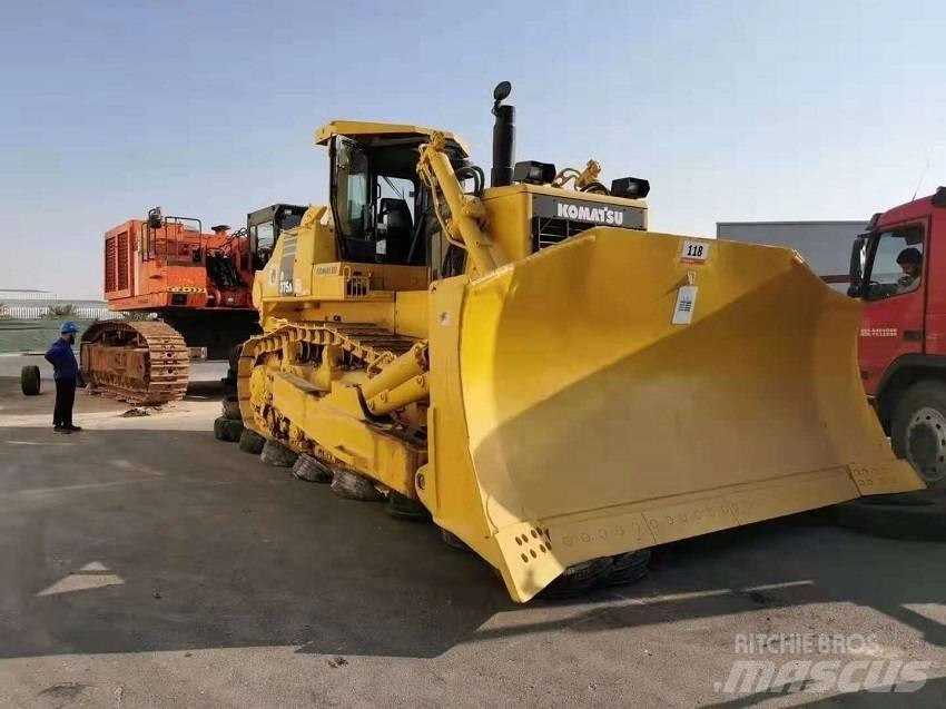 Komatsu d375a Гусеничні бульдозери