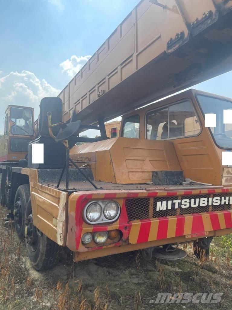 Hyundai HC 50 Гусеничні крани