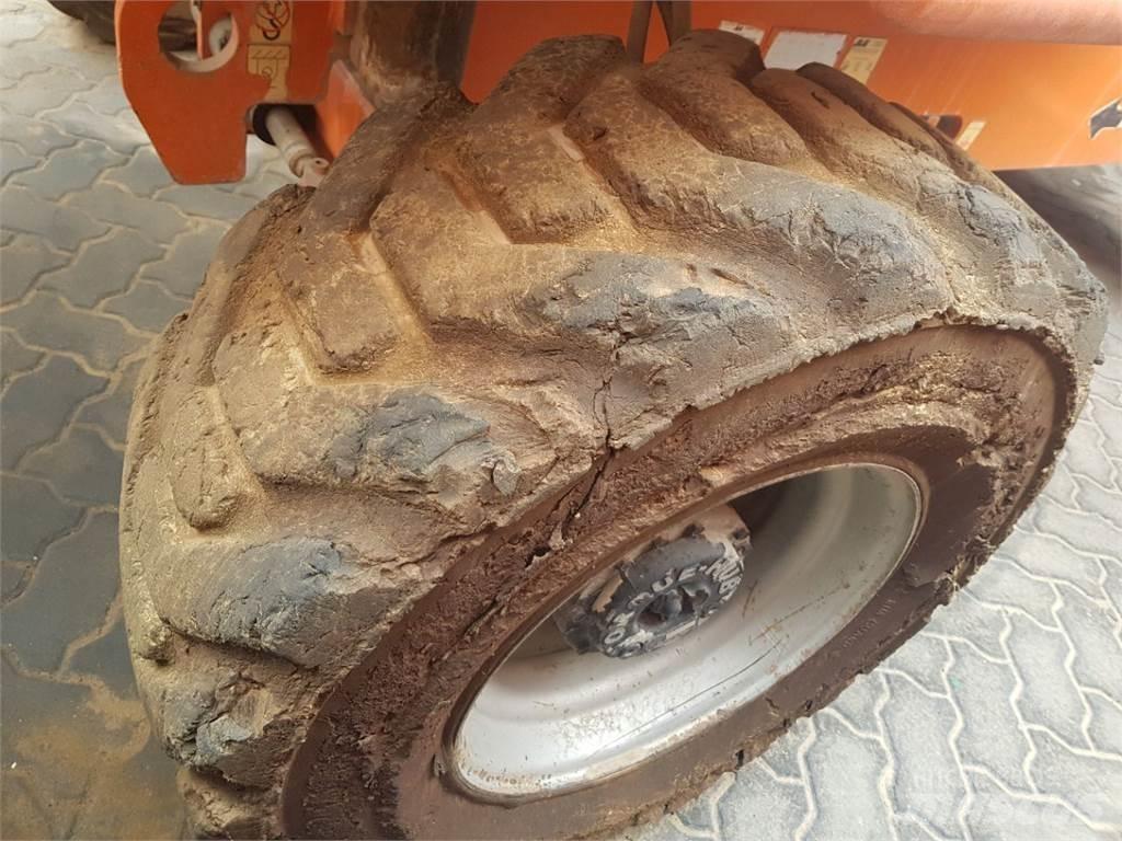 JLG 460SJ Телескопічні підйомники