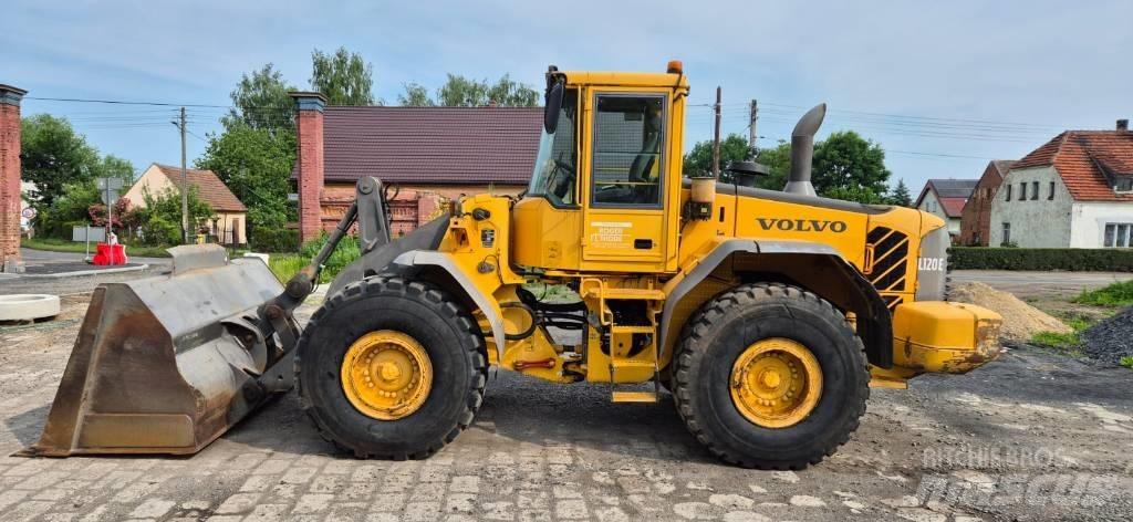 Volvo L 120 E Фронтальні навантажувачі