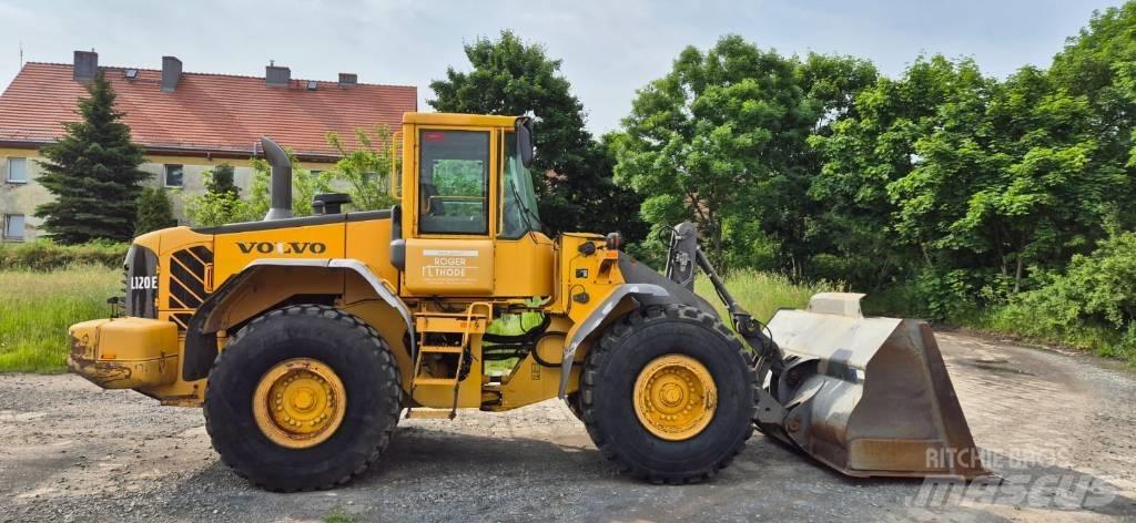 Volvo L 120 E Фронтальні навантажувачі