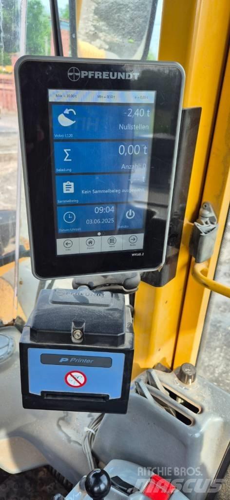 Volvo L 120 E Фронтальні навантажувачі