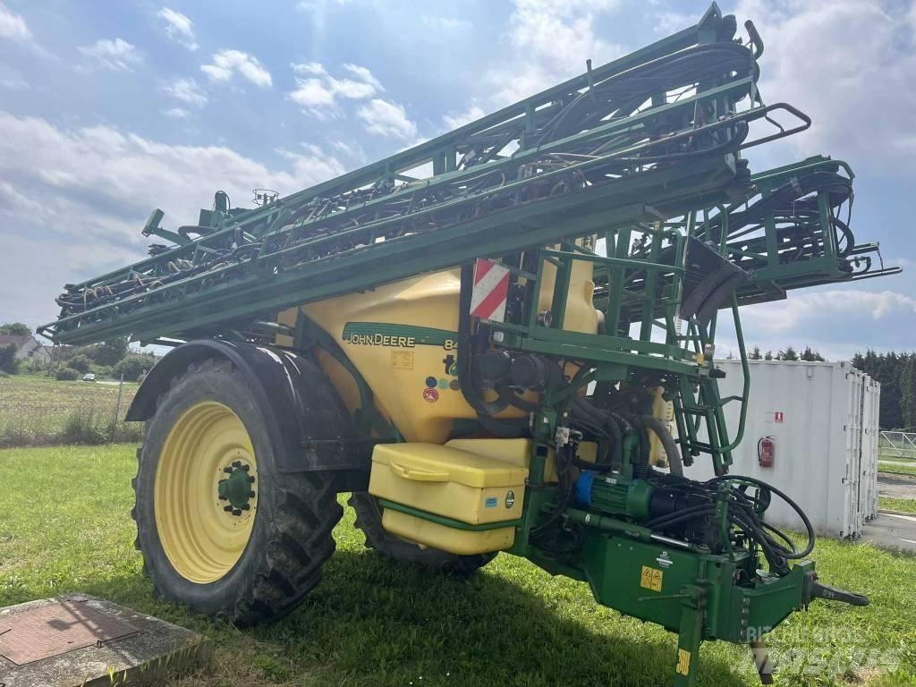 John Deere 840 i Причіпні обприскувачі