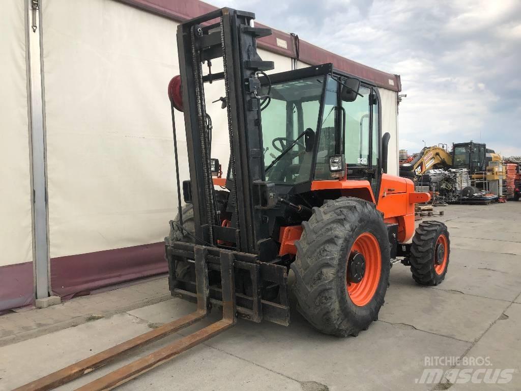 JCB 930-4 Навантажувачі підвищеної прохідності