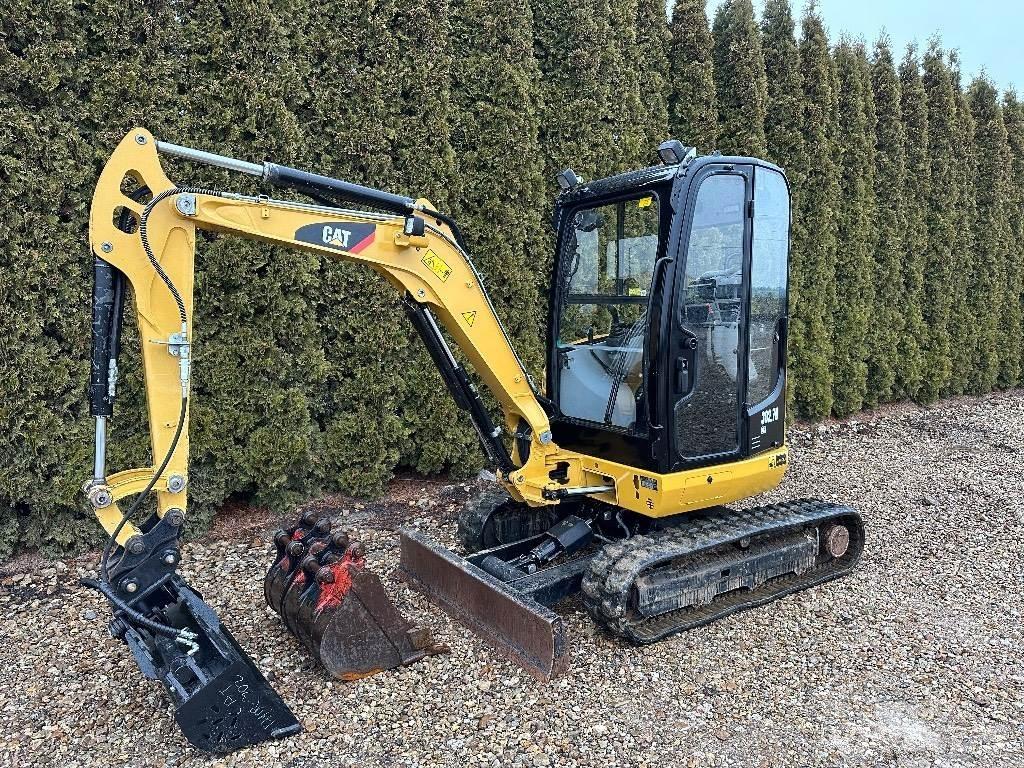CAT 302.7 D CR Міні-екскаватори < 7т