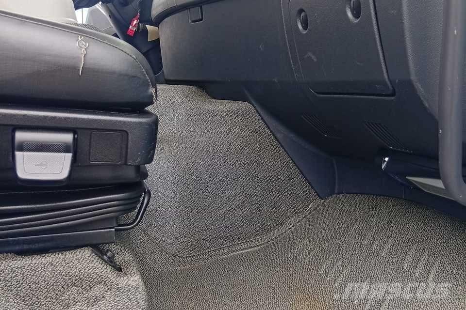 Renault C 320 Вантажівки-платформи/бокове розвантаження