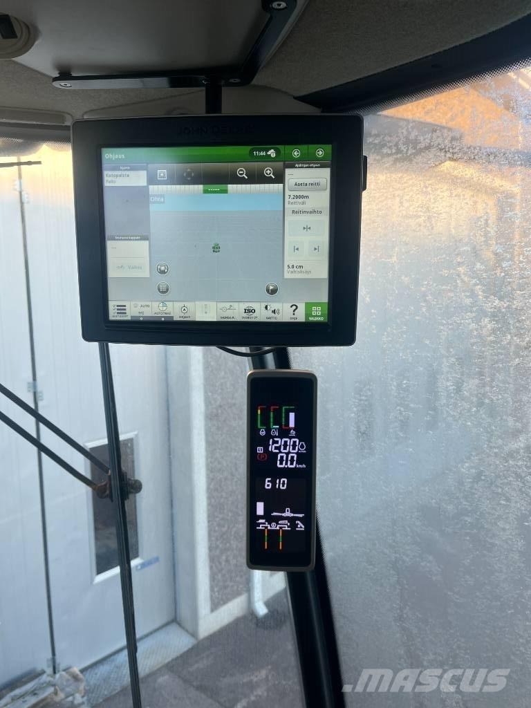 John Deere T660i Зернозбиральні комбайни