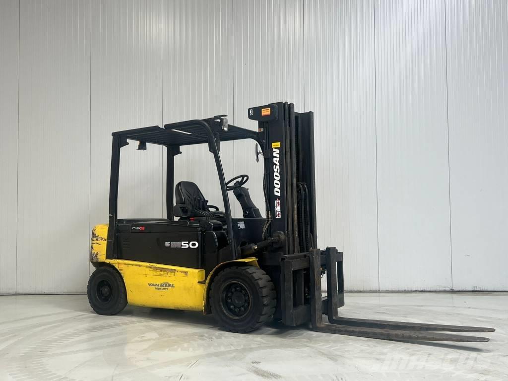 Doosan B50X-5 Електронавантажувачі