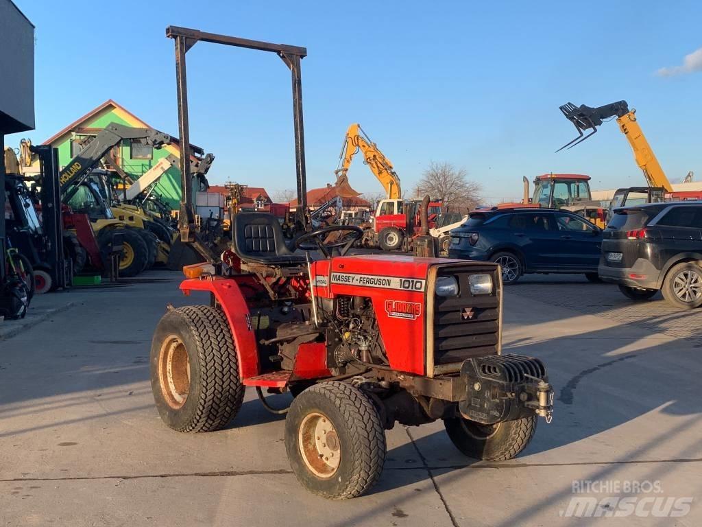 Massey Ferguson 1010 Трактори