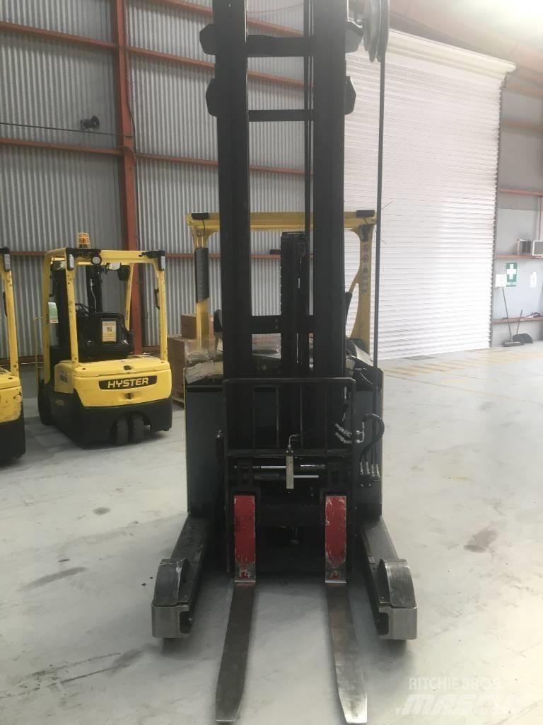 Hyster R1.6 Річ-трак із високим підйомом