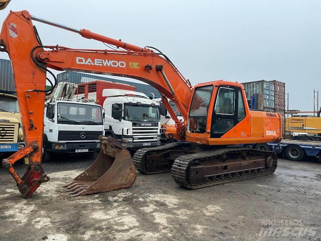 Daewoo Solar 220 LC Гусеничні екскаватори
