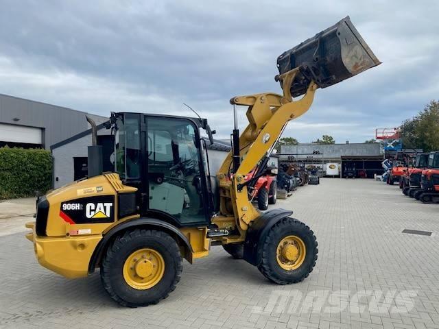 CAT 906 H 2 Фронтальні навантажувачі