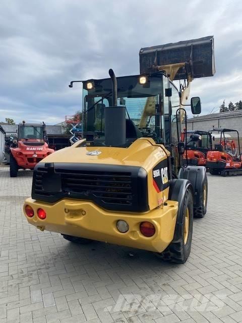 CAT 906 H 2 Фронтальні навантажувачі