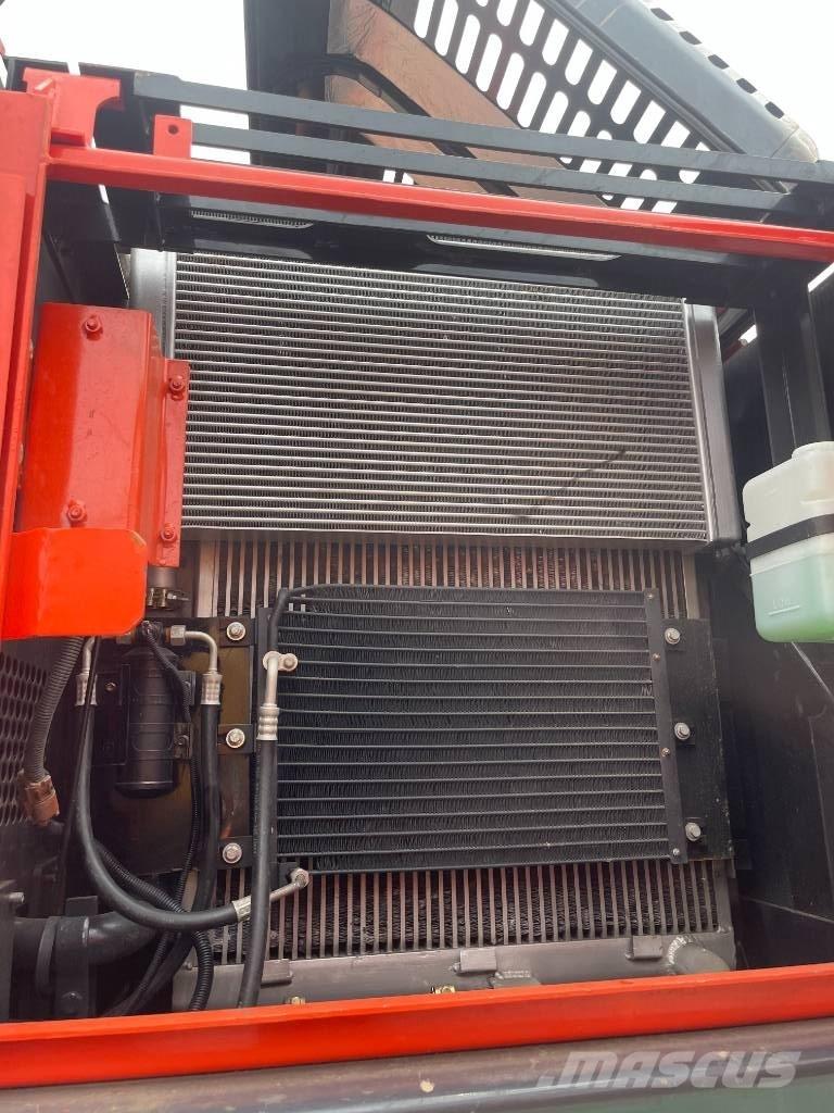 Doosan DX225LCA Гусеничні екскаватори