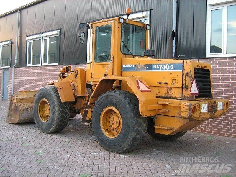 Hyundai HL740-3 Фронтальні навантажувачі