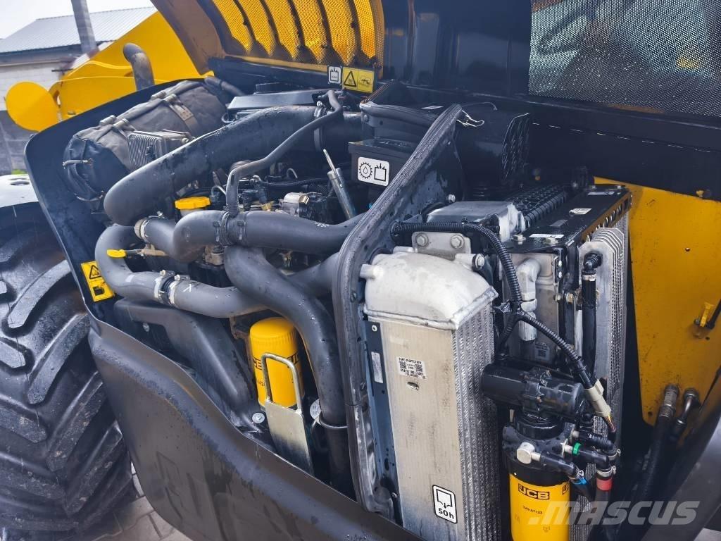 JCB 541-70 Телескопічні навантажувачі