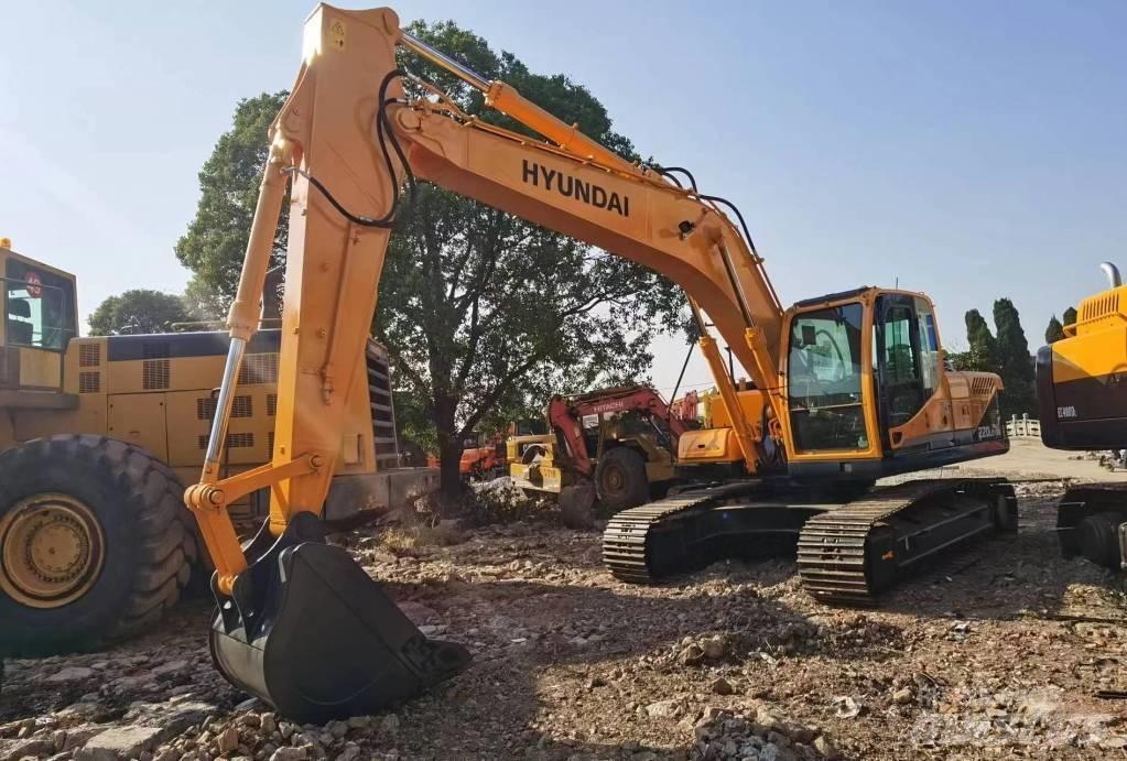Hyundai R220LC-9S Гусеничні екскаватори