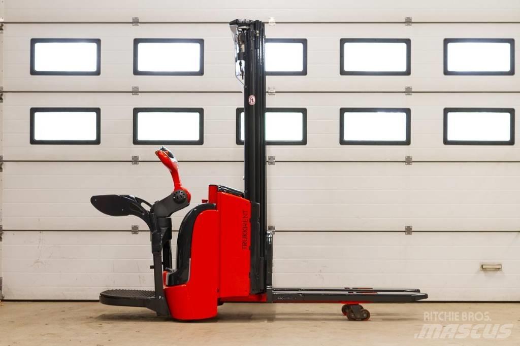 Linde L 14 Самохідні електроштабелери