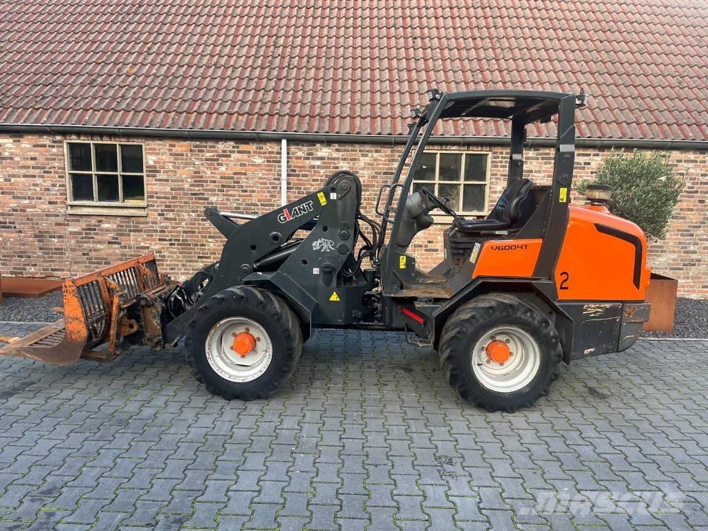 GiANT V 6004 T Малі навантажувачі