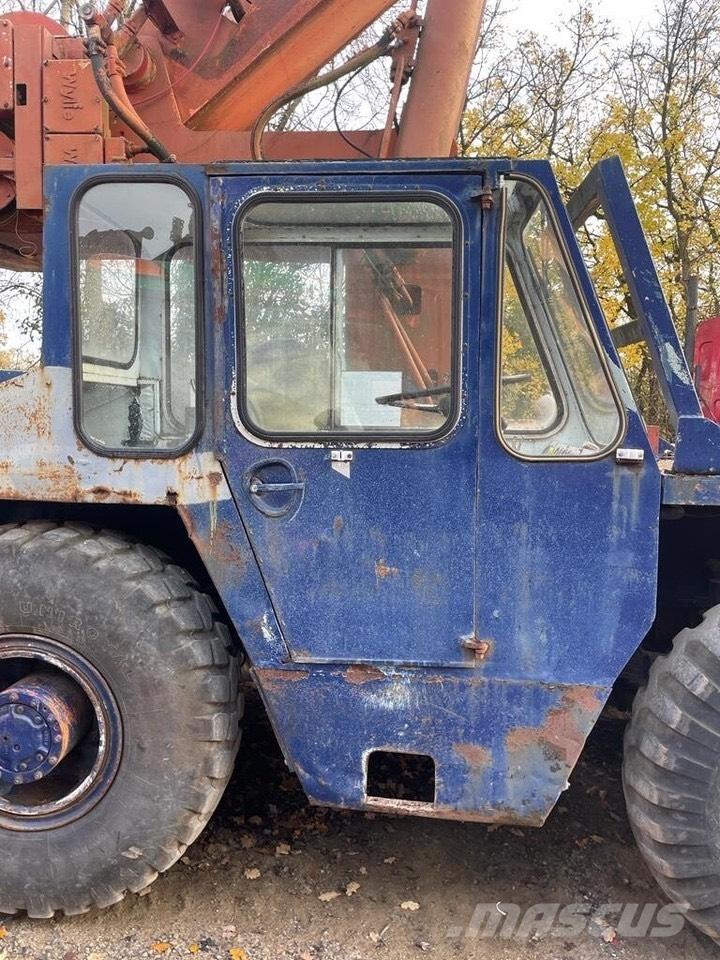 Ransomes Rapier HF17 Інші крани