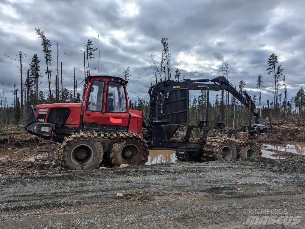 Komatsu 895 Форвардери