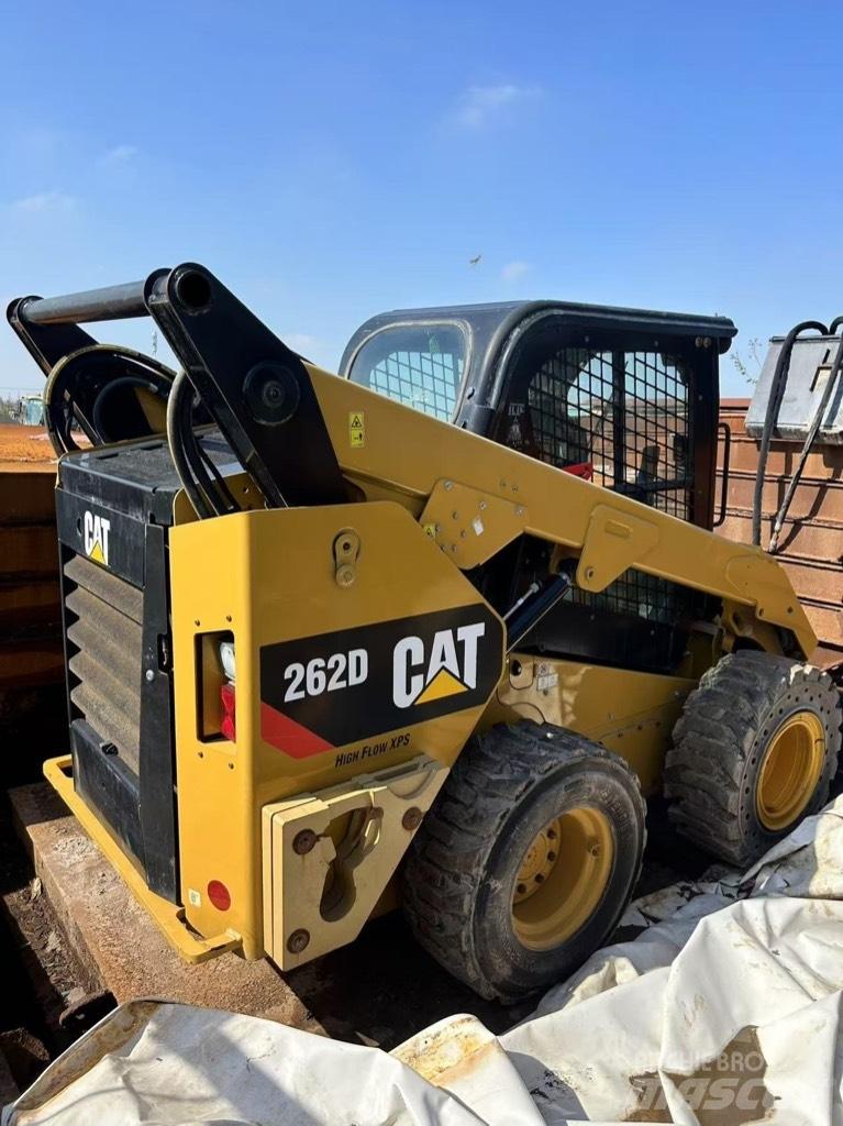 CAT 262 D Міні-навантажувачі