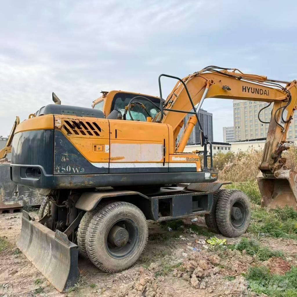 Hyundai Robex 150W-9 Колісні екскаватори