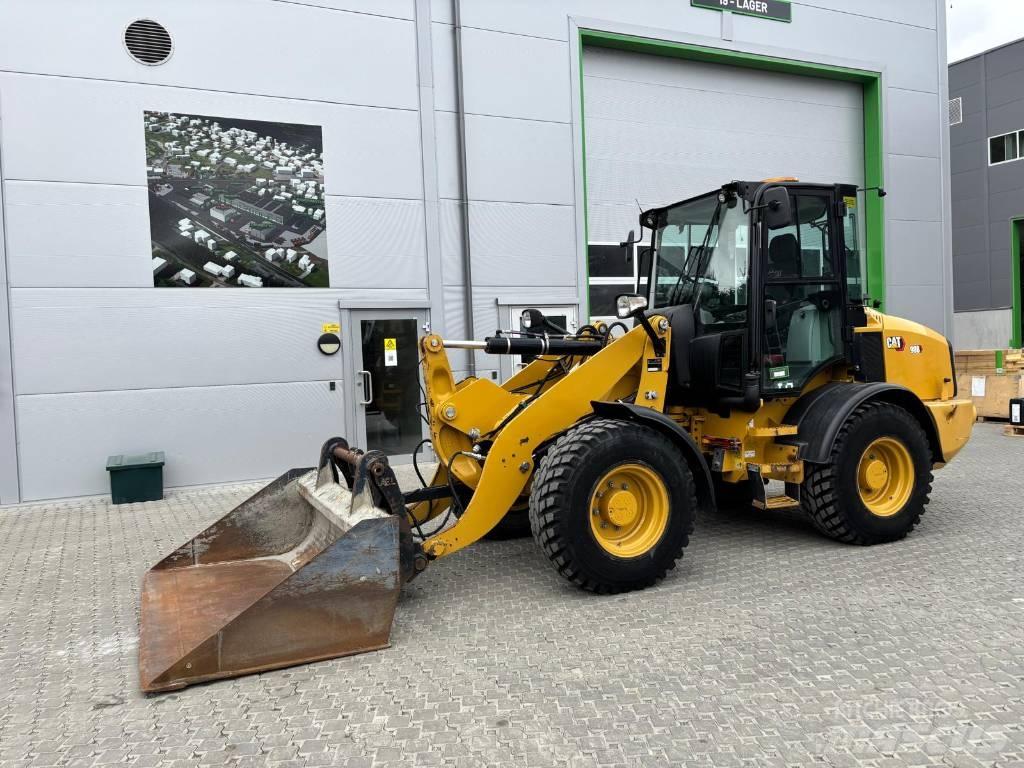 CAT 908 M Фронтальні навантажувачі